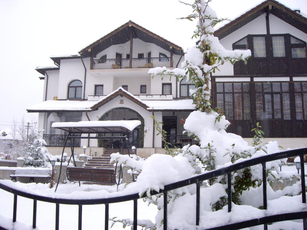 Hotel Casa Domneasca Curtea de Argeş Exterior foto